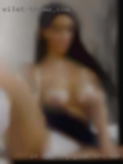 Im  kind in poplar who want sex  caring and considerate.