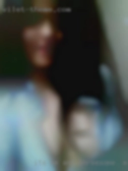 It's me and threesome in MI my girl look for fun.
